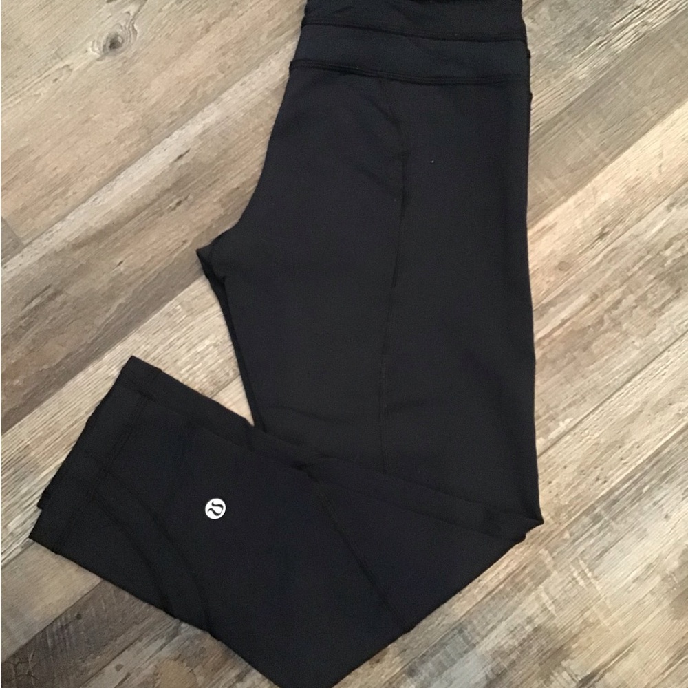 Lululemon black leggings, size 6